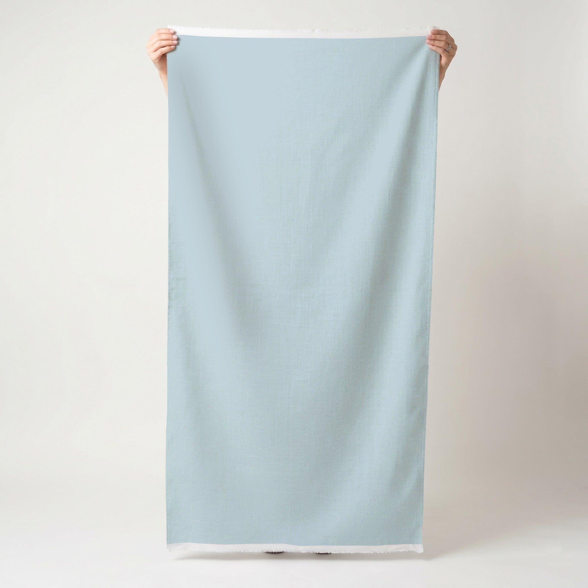 Juliet's Garden Robin Blue - Fabric